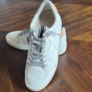 ShuShop Cream Sneakers